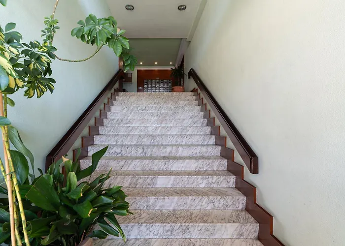 Canovas Center 公寓 比戈